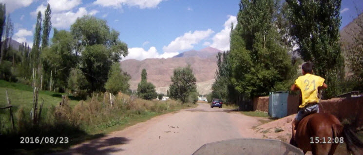 KG_Weg nach Toktogul_wettrennen_3_k KG_Weg nach Toktogul_wettrennen_3_k